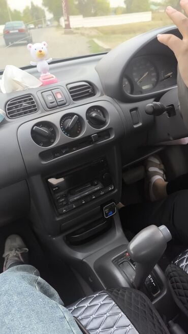 Nissan March: 2000 г., 1 л, Автомат, Бензин, Хэтчбэк