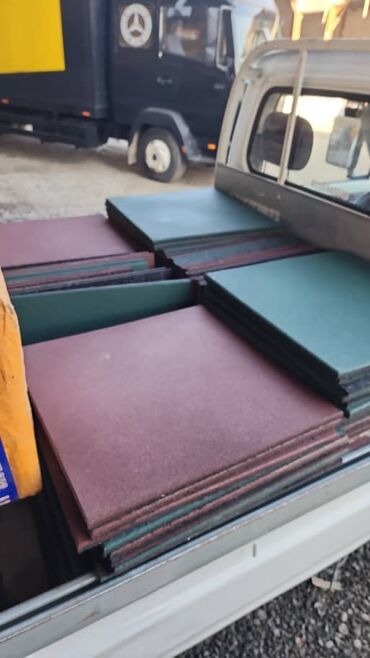 Резиновая плитка: Резиновая плитка для покрытий - Формат: модульные квадраты. - — 18