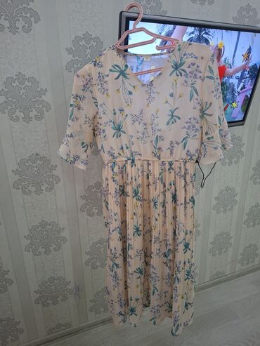 Gündəlik donlar: Qadın donları dəsti 1) Qara ziyafət donu - Bədənə oturan kəsim, midi — 4