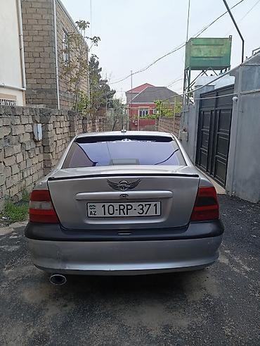 2005 kia sephia: Opel Vectra: 1.8 l | 1998 il 2000388 km Sedan — 3