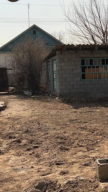 Продажа коттеджей и домов: Срочно продаю Дом, участок 7 сот. Токмок ул Молодежная, сахзавод — 8