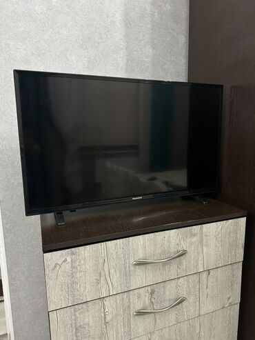 пульт от телевизор: Телевизор Skyworth, диагональ около 32–40 дюймов (ориентир по ширине