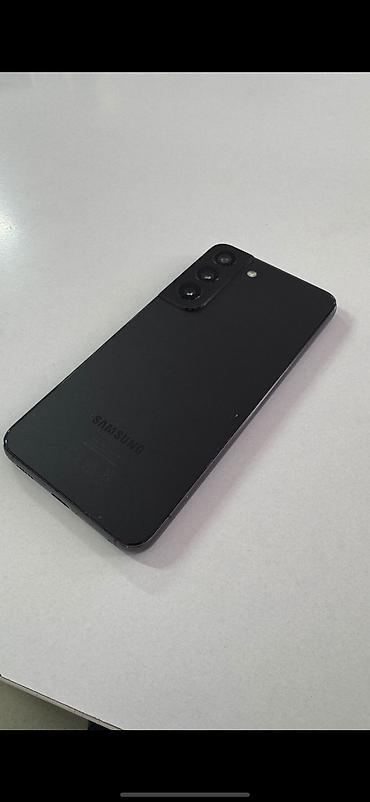 Samsung Galaxy S22, Б/у, 128 ГБ, цвет - Черный
