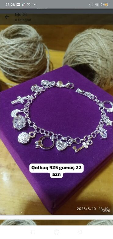 Zərgərlik dəstləri: Dəstə daxildir: Bilərzik, Sep, Kulon, Gümüş lalafo.az -da Zərgərlik dəstləri: Dəstə daxildir: Bilərzik, Sep, Kulon, Gümüş