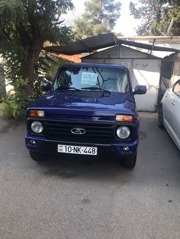 niva urban satisi: VAZ (LADA) 4x4 Niva: 1.7 l | 2002 il 200 km Ofrouder/SUV