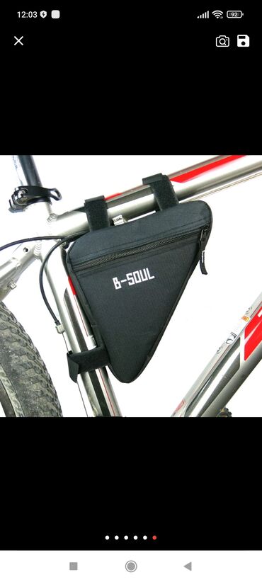 Sport i hobi: Torbica za bicikli trouglasta B soul cena 800 Trenutno u crnoj boji