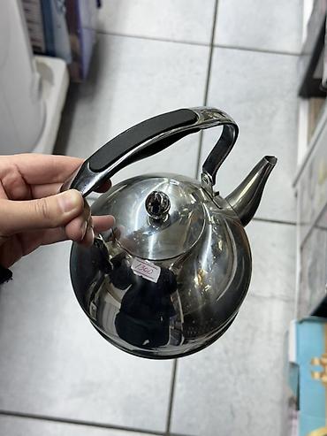 Чайник из нержавеющей стали с крышкой и удобной эргономичной ручкой