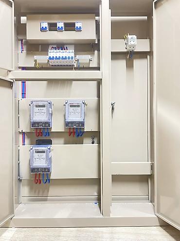 Электрические щиты: Электрический щит, Металлические, CHINT, Трехфазные — 14