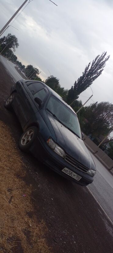 афто кара: Toyota Carina: 1994 г., 1.6 л, Механика, Бензин, Седан