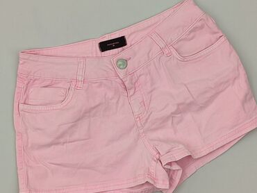 krótkie obcisłe spodenki nike: Шорти жіночі, розмір M