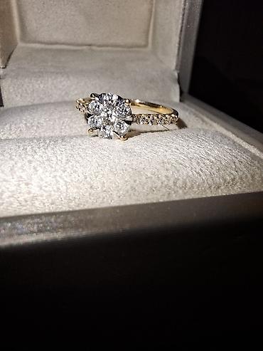 Prstenje: Zlatni verenički prsten sa dijamantima – floralni klaster ukupno — 2