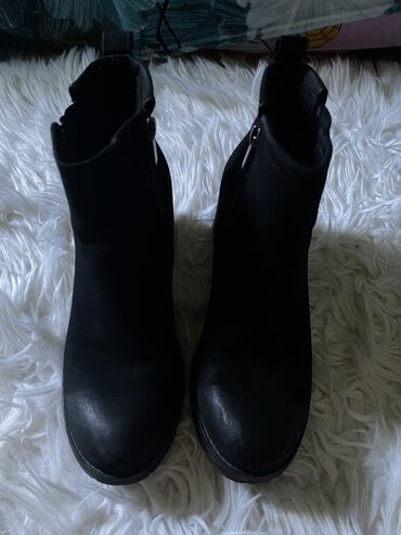 kožne čizme ženske: Ankle boots, 39