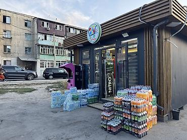 повильоны: Продается магазин . 45 кв метр новый с местом с оборудованием 7- камер — 2