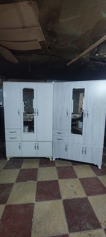 Dolablar: Yeni, Açılan, 3 qapılı Düz dolab, Dolab-asılqan, Azərbaycan — 25