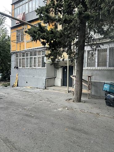 Köhnə tikili: Bakı, 8-ci kilometr, 3 otaqlı, Köhnə tikili, m. Xalqlar Dostluğu, 100 kv. m — 2