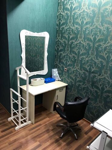 Digər kommersiya daşınmaz əmlakı: Nizami metrosunun yaxınlığında yerləşən 127 kv sahəsi olan təmirli — 23