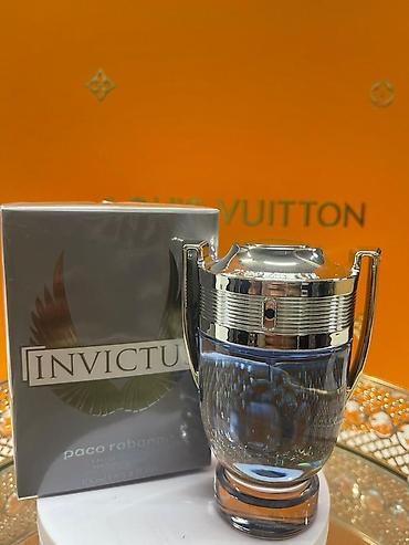 Paco Rabanne Invictus – dəniz notları, qreypfrut və odunsu akkordların
