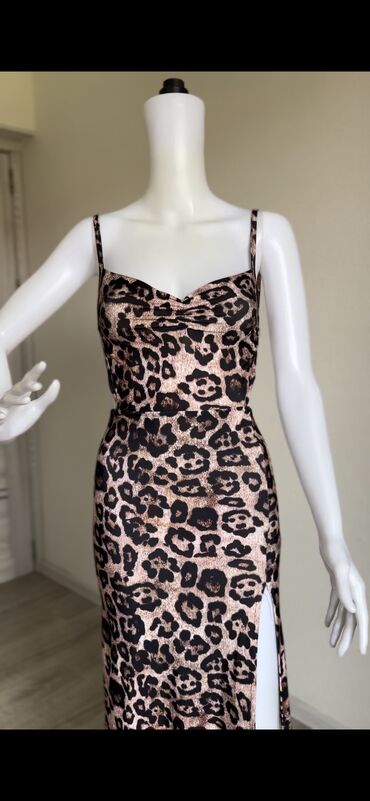 Ziyafət donları: Baha qiymete alinib. 1 defe geyinilib. Razmer "S" Elaqe ucun WhatsApp — 3