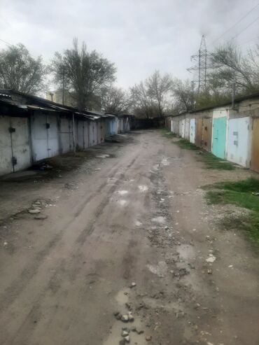 Продаю гараж: 36 м², Кирпичный | Смотровая яма, Охрана, Подвал, погреб