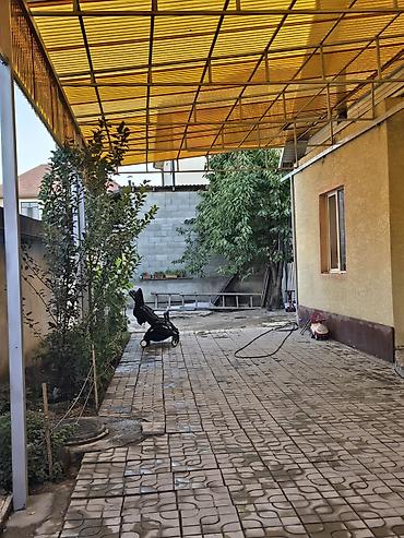 Продажа коттеджей и домов: 5 комнат, 100 м², 4 соток, Бишкек, Собственник — 21
