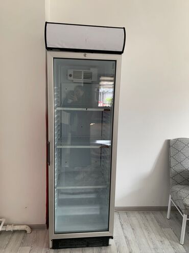Холодильники: Холодильник Винный шкаф