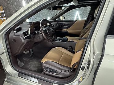 lexus is: Lexus ES: 2019 г., 2.5 л, Гибрид, Седан — 5
