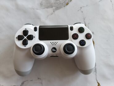 soni 4: Бюджетный контроллер / Геймпад DualShock 4 (неофициальный) в отличном