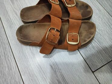пляжная обувь: Шлепки Birkenstock размер 39. Цена 400