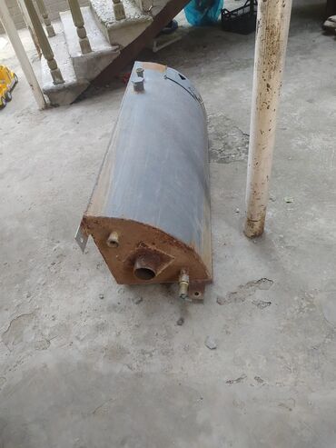 Tulumlar: Metaldan hazırlanmış soba/kamina üçün odun/odun kömürü yanacağında