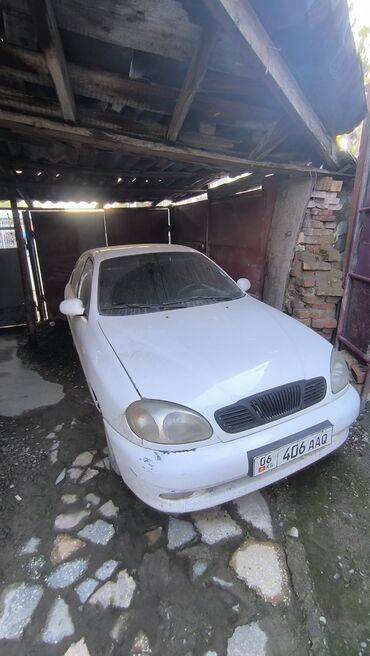 Daewoo: Daewoo Lanos: 2000 г., 1.5 л, Механика, Бензин, Хэтчбэк