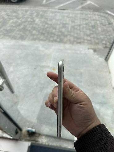 Apple iPhone: IPhone 11, Ağ, Face ID — 7