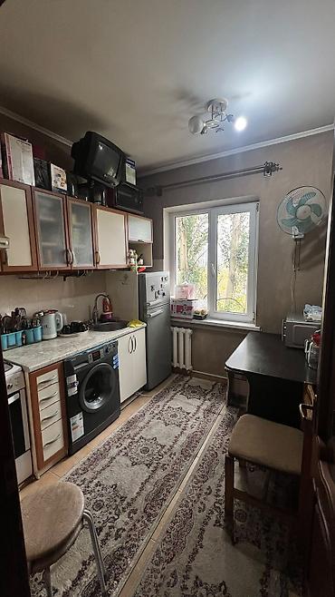 Батирлерди ижарага берүү: Квартира Берилет 2 комнатный Район Церковь 105 серия С мебелью — 2