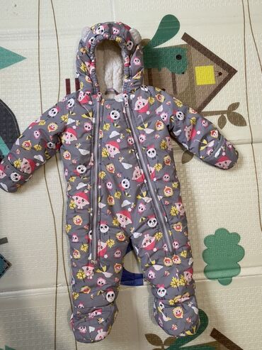 спортивное оборудование: Детский утеплённый комбинезон с капюшоном для малыша. - Серый верх с