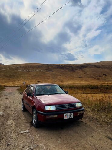 машина смитта: Volkswagen Vento: 1993 г., 1.8 л, Механика, Бензин, Седан