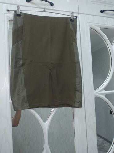женские юбки с баской: S (EU 36), цвет - Зеленый