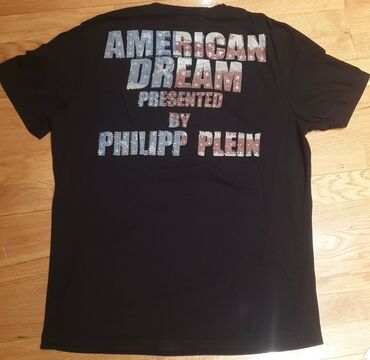 Majice: Philipp Plein majice L i XL velicina.
Cena za komad — 9