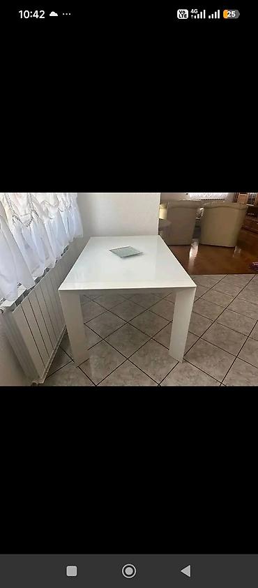 komode forma: Proširivi trpezarijski sto, visokog sjaja – bela boja DIM. 140 90 — 7