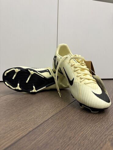 Butslar: Butslar Nike, Ölçü: 38, Yeni