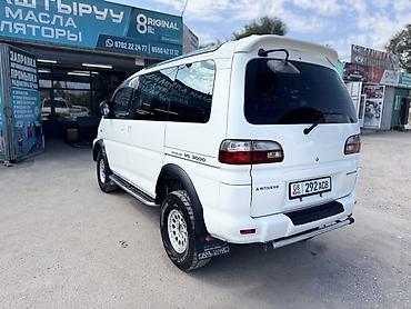 мицу биси: Mitsubishi Space Gear: 1997 г., 3 л, Автомат, Бензин, Минивэн — 5