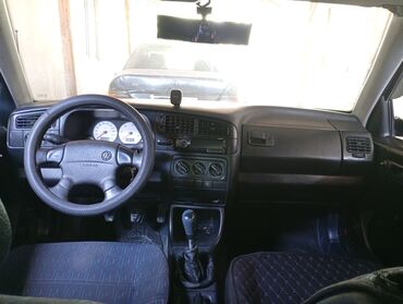 купить диски на ниву r16 бу: Volkswagen Golf: 1993 г., 1.8 л, Механика, Бензин, Хетчбек
