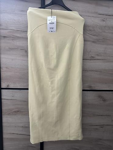 zara suknja sorc: Uska midi suknja u krem/boji vanile - Kroj: pencil/midi dužina, visok — 1