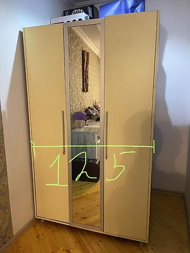 stul ucuz: Üç qapılı paltar şkafı - Ölçülər: hündürlük 195 sm, en 125 sm — 2