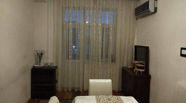 Uzunmüddətli kirayə mənzillər: Xətai Rayonu Həzi Aslanov Metrosu 2 otaq. Mərtəbə - 17/13 Otaq sayı — 1