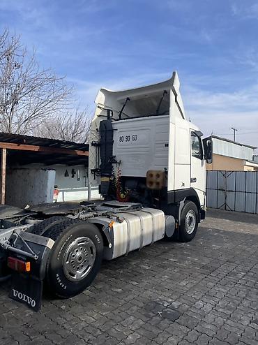 Тягачи: Тягач, Volvo, Без прицепа — 4