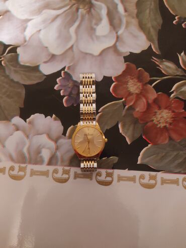 openbugbounty><script>alert(openbugbounty)<script>: Наручные часы, цвет - Золотой