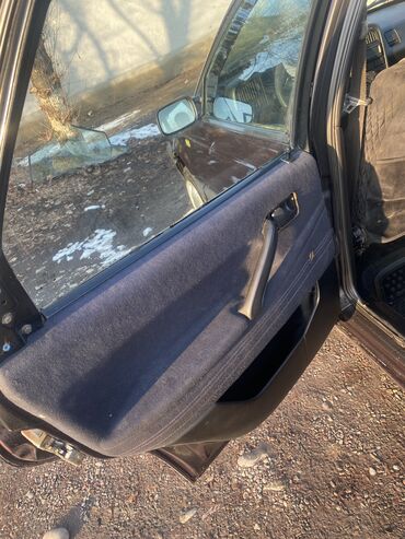 Volkswagen: Volkswagen Passat: 1991 г., 1.8 л, Механика, Бензин, Седан — 8