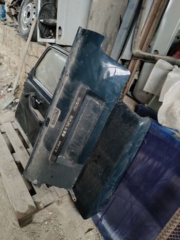 Digər avtomobil ehtiyat hissələri: Məhsul: Avtomobil ehtiyat hissələri toplusu Təsvir: - Qapı komplekti — 6