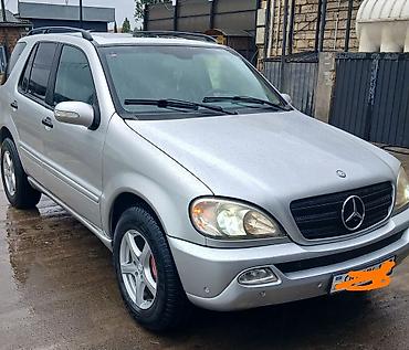 hyundai i30 oluxanası: Mercedes-Benz ML (W163) – gümüşü rəngli, 5 qapılı SUV. Xüsusiyyətlər — 5