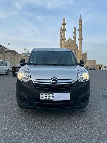 elantra 2015: Opel Combo: 1.3 l | 2015 il 176000 km Van body type — 1