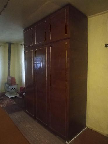 işlənmiş uqlavoy divan: İşlənmiş, 4 qapılı, Siyirməli, Qəhvəyi, Taxta, Açılan, Düz dolab — 1